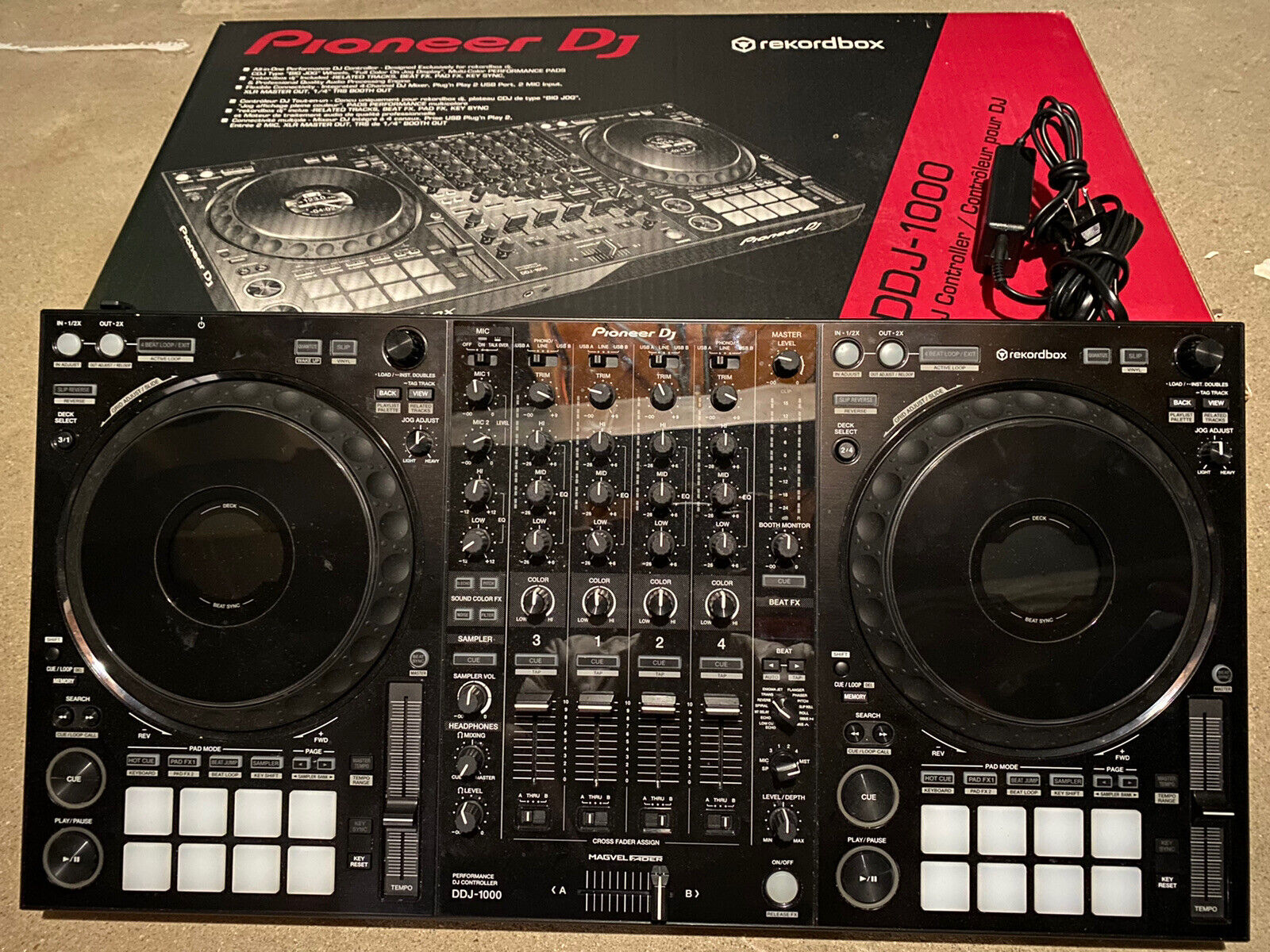 DJ (4a)