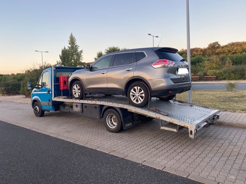 Bp. XV. Nissan Autómentés Autószállítás