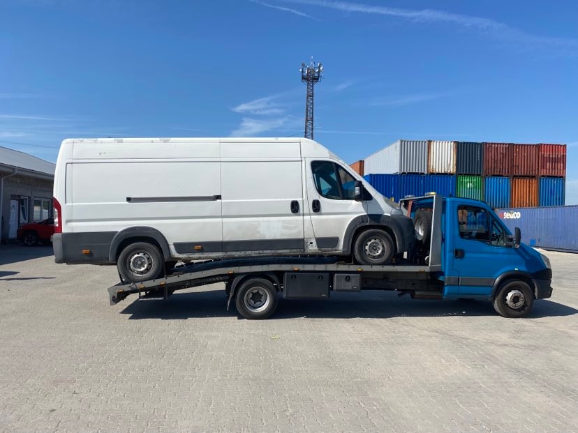 0-24 Furgonmentés Autómentés Autópálya Országosan.