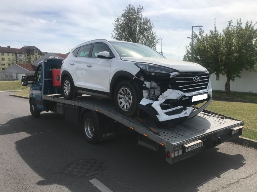 Hyundai Autómentés Autószállítás  - Budapest VII. kerület.