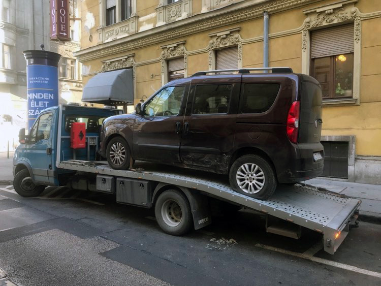 Autómentés Autómentő 0-24 Budapest.