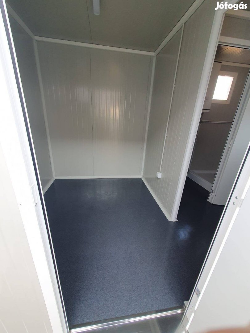 Fekete_feher_oltozo_kontener_20_labas_602302609146770