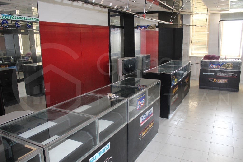 a Bató házban 40 m2-es emeleti üzlet kiadó!!-1289565