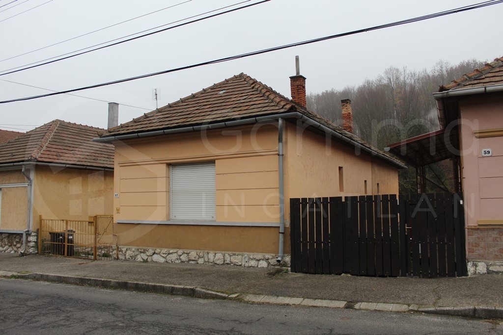 Miskolc-Pereces közepén 2 szobás