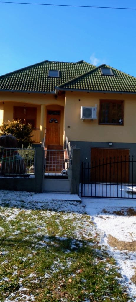 att.FszenOC4R2n1yO9-3viIFxxysIo7ECMN90b-E7Jv06U Copy