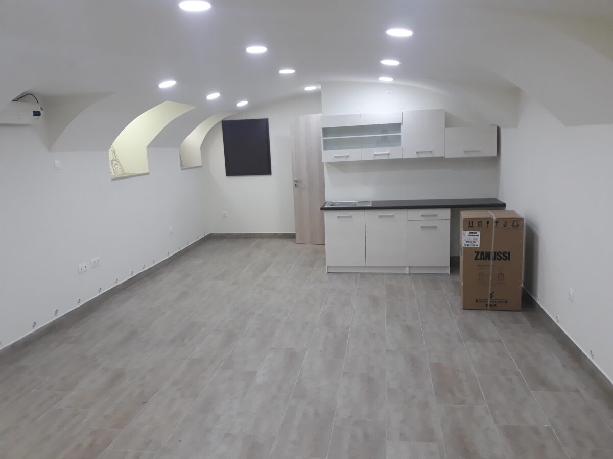 IMG-fe1b9e8d051a6af37eee0488bc365ea5-V