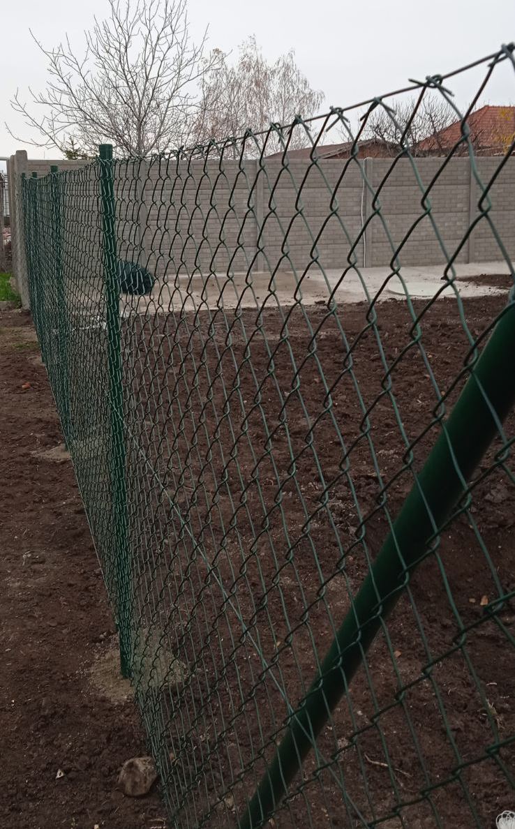 kerítés építés drótfonat 23 PVC