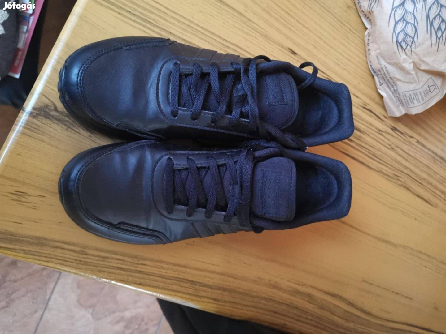 Elado_Kituno_allapotu_adidas_cipo_628062720345380