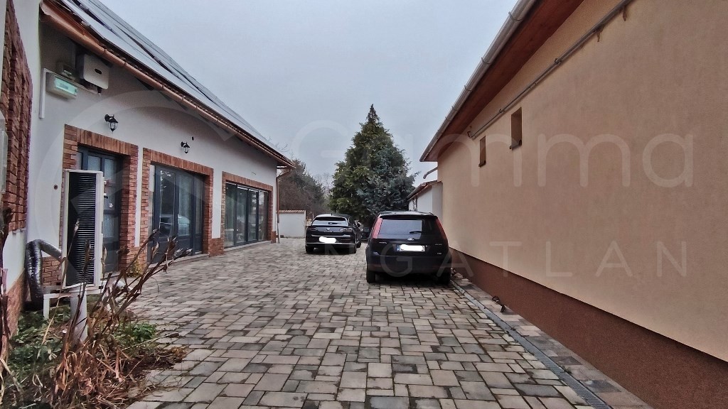 magas műszaki tartalommal rendelkező