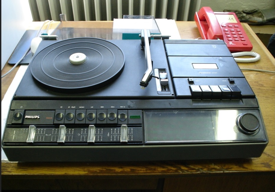 DSC01121 Philips 22 AH 960 kompakt lemezjátszóval