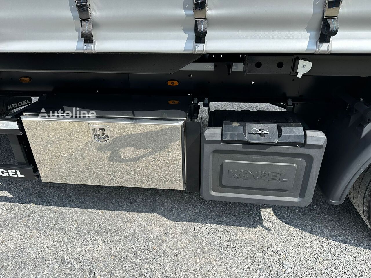 container-chassis-trailer-Kogel-AW---1765540042340079159_big--25121213094905107600