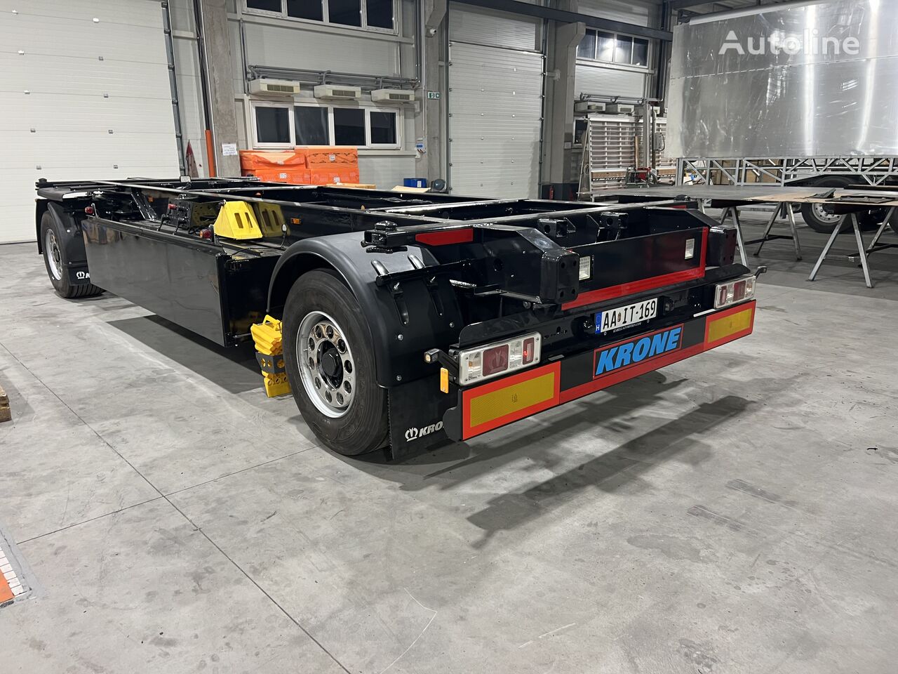 container-chassis-trailer-Krone-AZW18---1726780969164420521_big--24092000072735328900