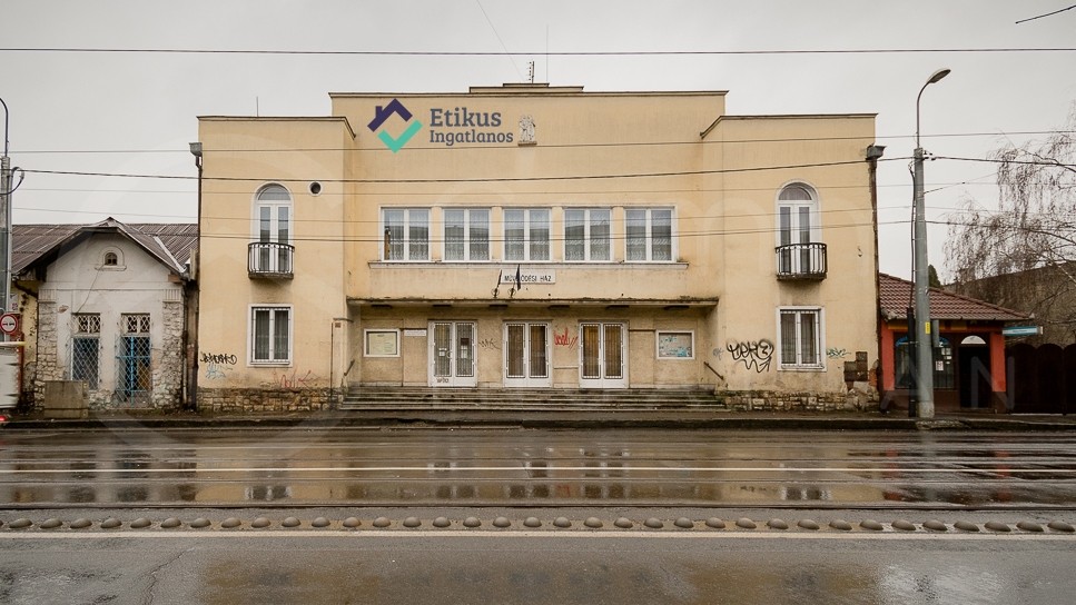 Nagy múltú művelődési ház eladó!-1085052