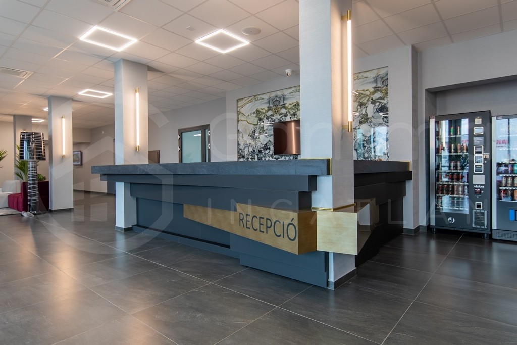 Miskolcon a HELL iroda irodaházban iroda kiadó!!-1091246