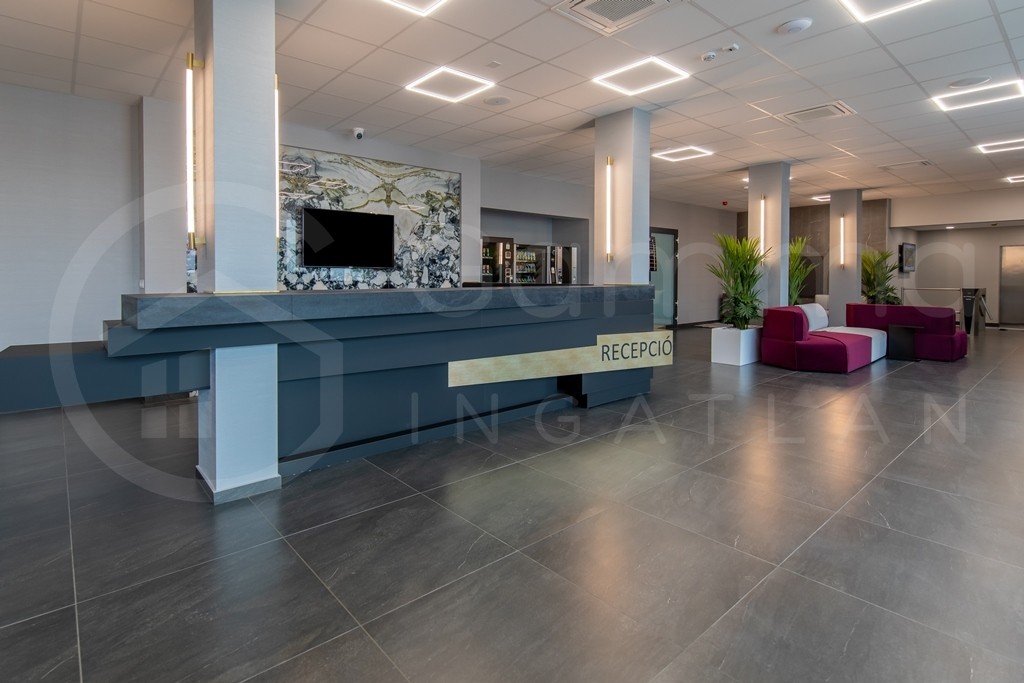 Miskolcon a HELL iroda irodaházban iroda kiadó!!-1091294