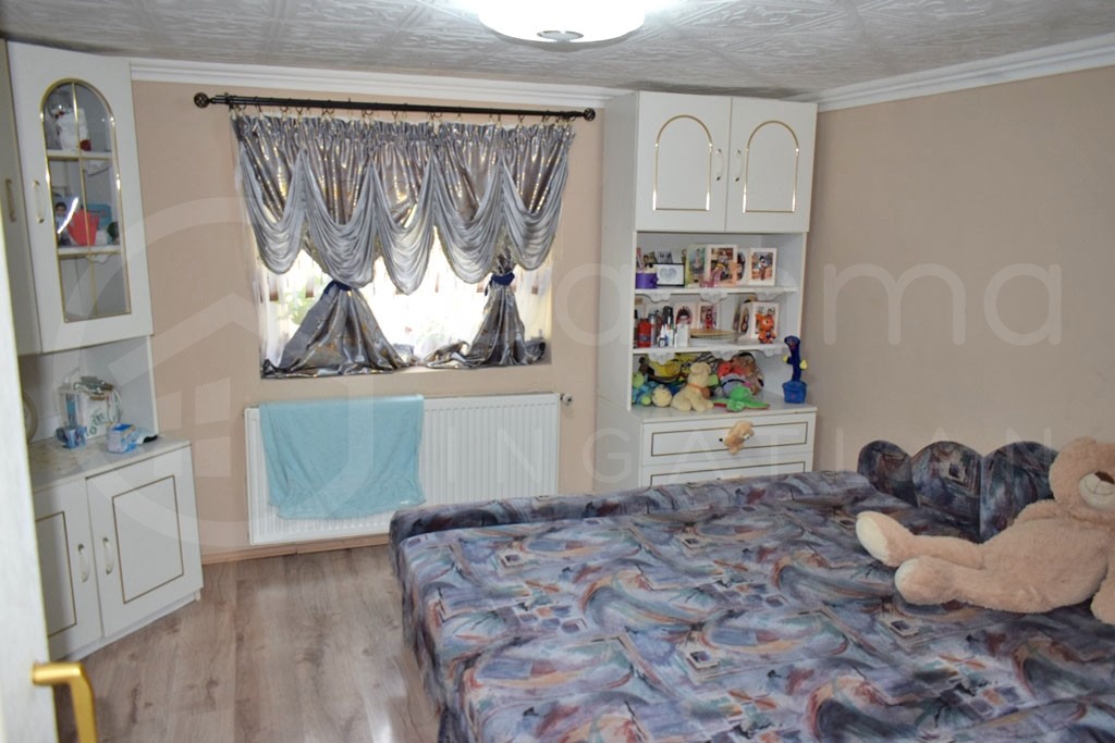 Gesztelyben eladó egy 85 m2-es