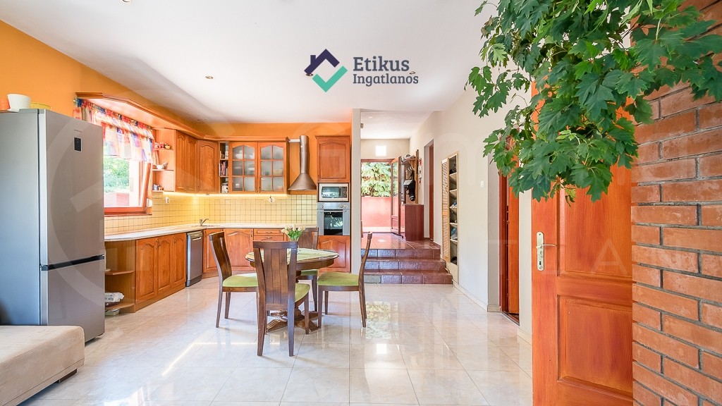 Eladó 123m2 családi ház