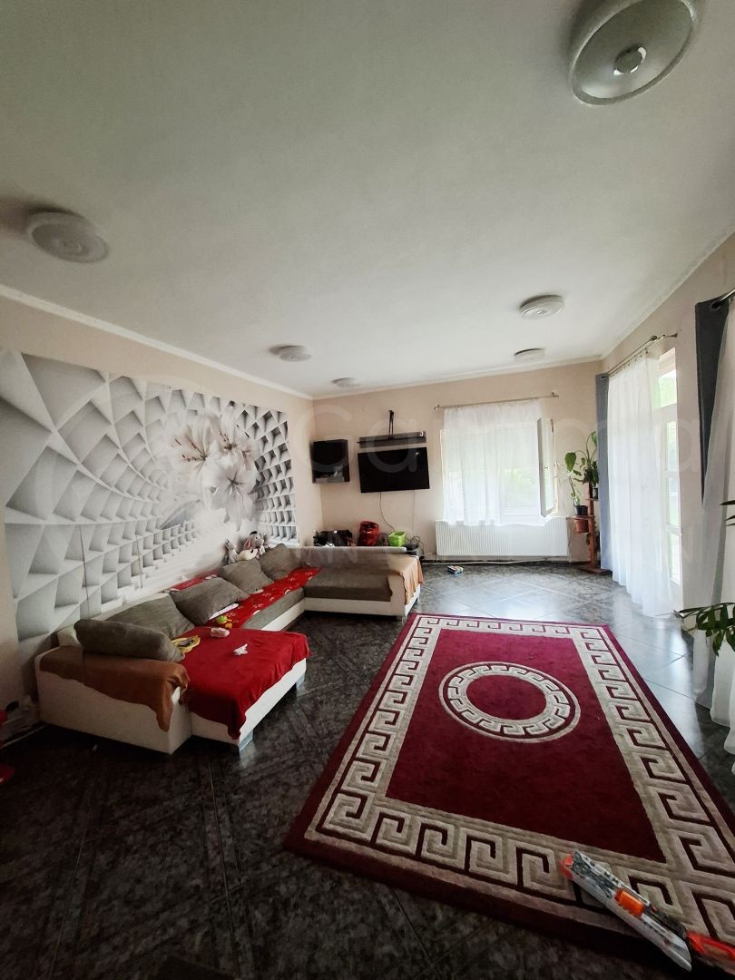 GYŐRI KAPUBAN CSALÁDI HÁZ ELADÓ!-1385453