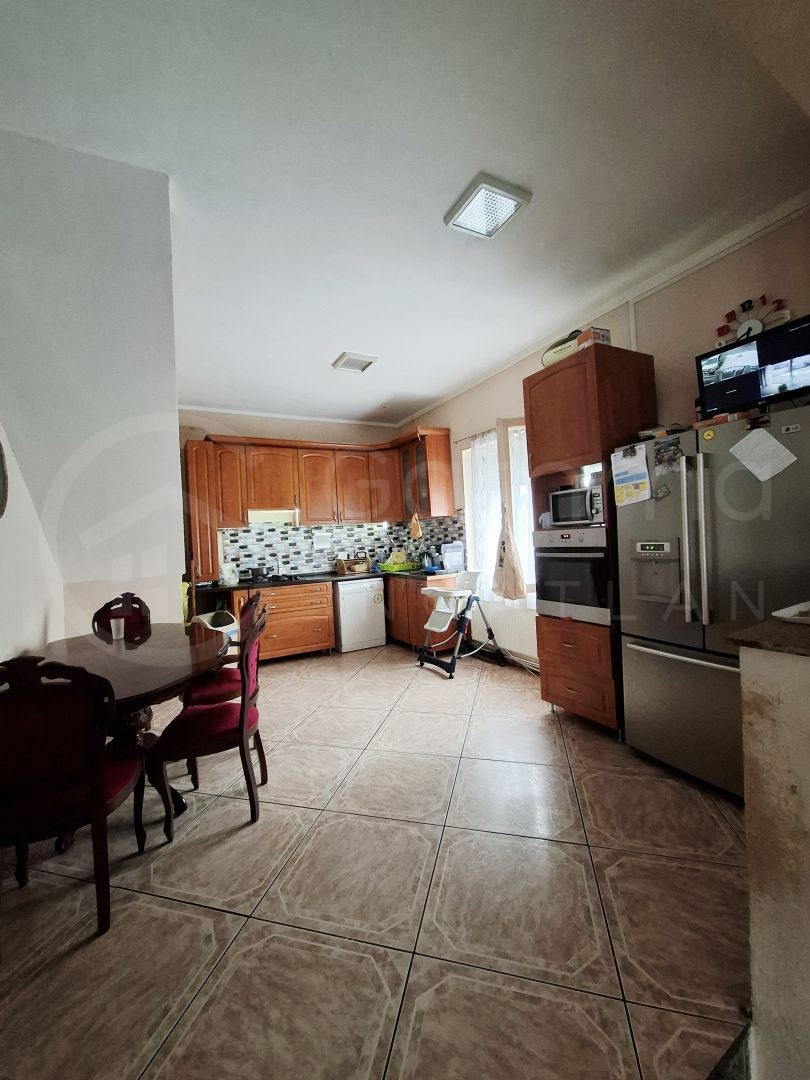 GYŐRI KAPUBAN CSALÁDI HÁZ ELADÓ!-1385473