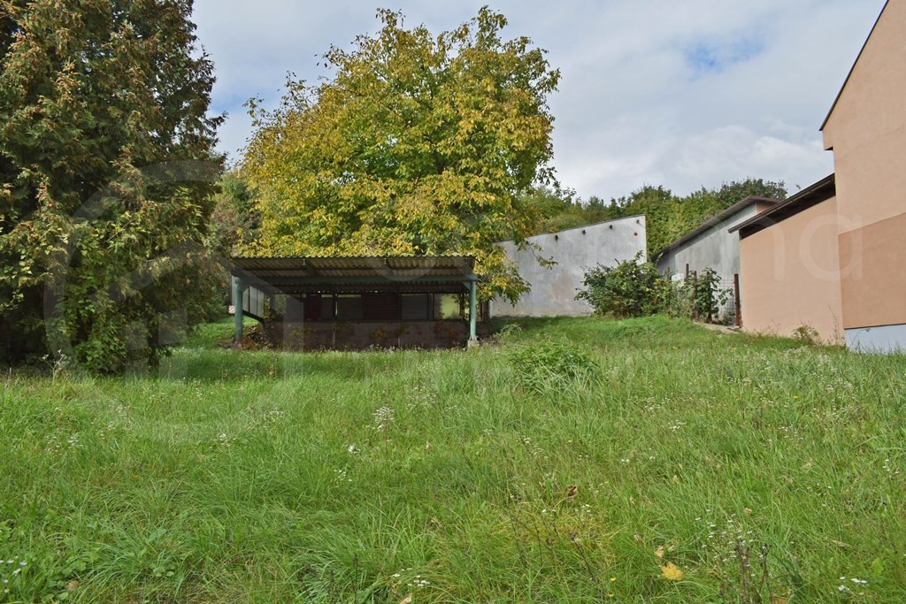 Eladásra kínálunk egy 1300nm-es telket Miskolc egyik legforgalmasabb és legkeresettebb részén