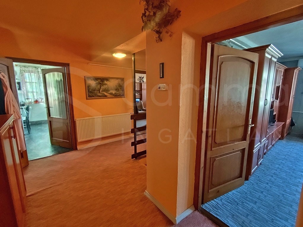 de valójában 3 külön lakrésszel rendelkező családi ház-1447495