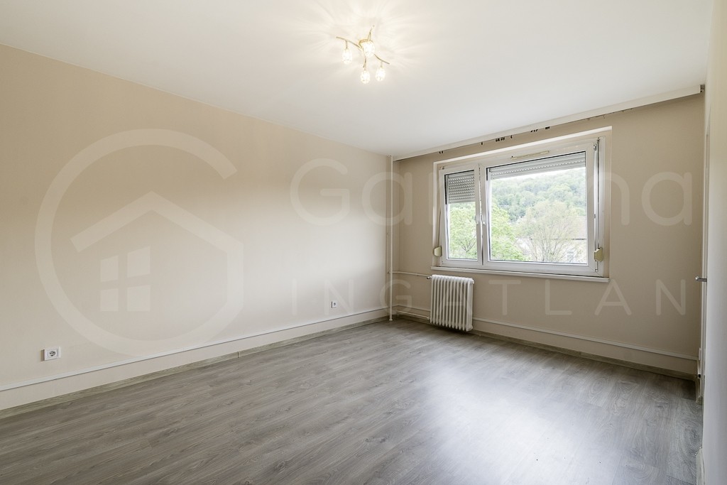 panellakás kiadó!-1449649