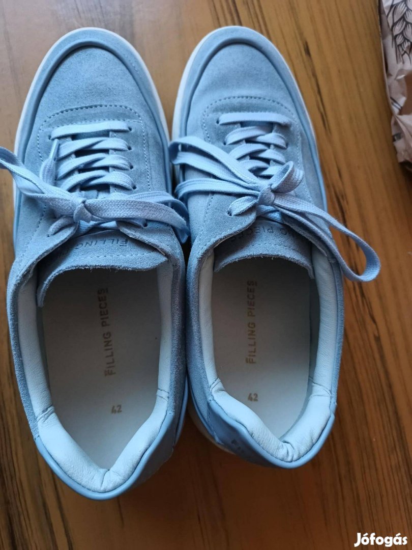 Elado_ferfi_cipo_kituno_ujszeru_allapotban_334752791978063