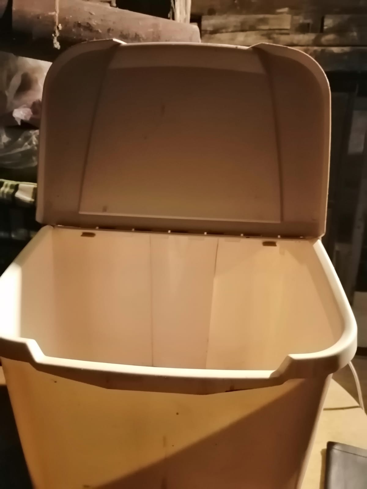 WhatsApp Bild 2023-11-19WASBOLYKLAPEHOCH