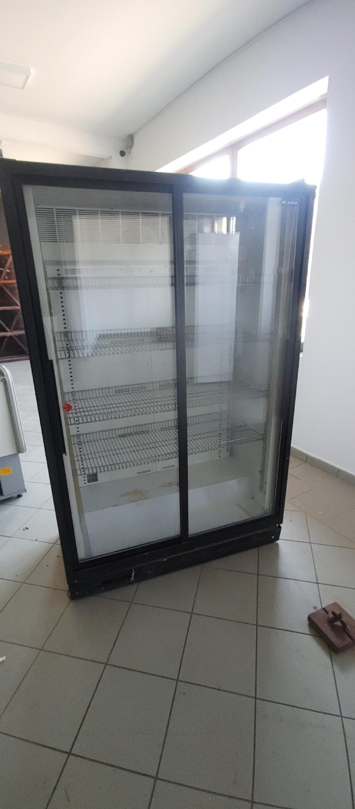 Üa Tolóajtós